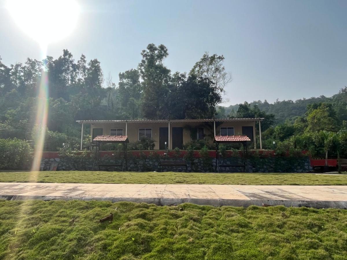Vrisa Mountain Retreat Hotel Welhe Exterior photo
